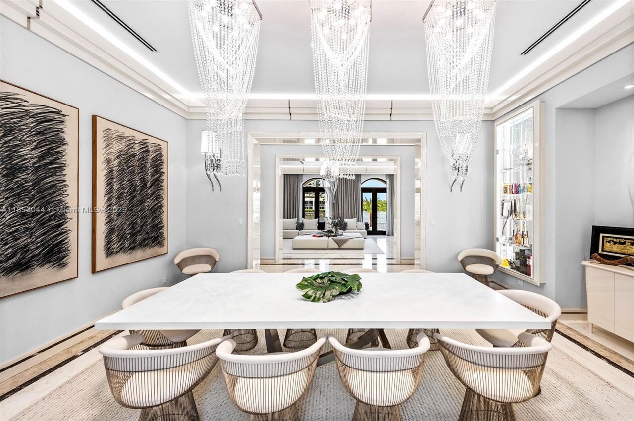 498 N Parkway Pkwy, Unit 498, Golden Beach, FL 33160 Photo