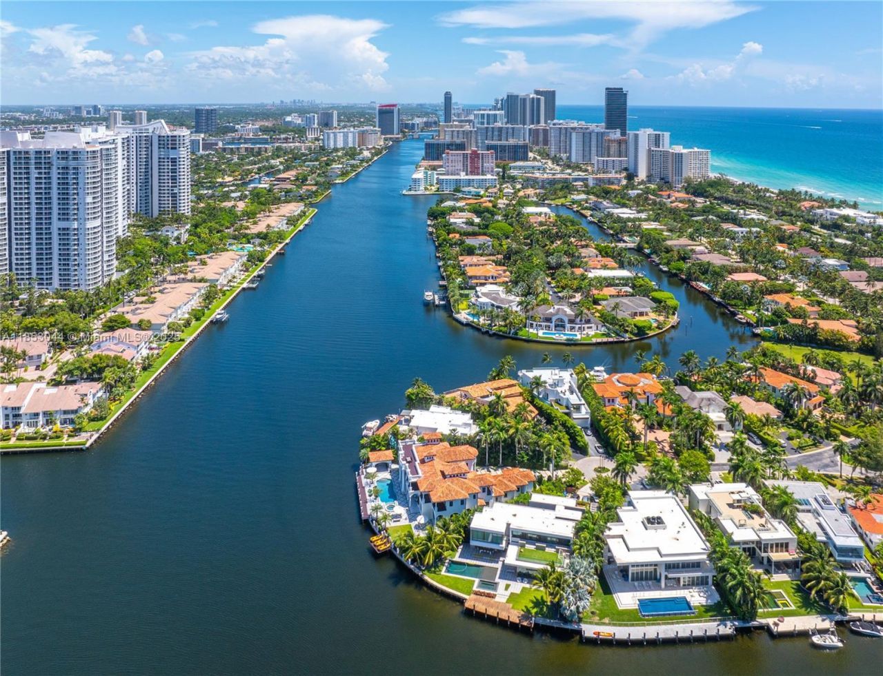 498 N Parkway Pkwy, Unit 498, Golden Beach, FL 33160 Photo