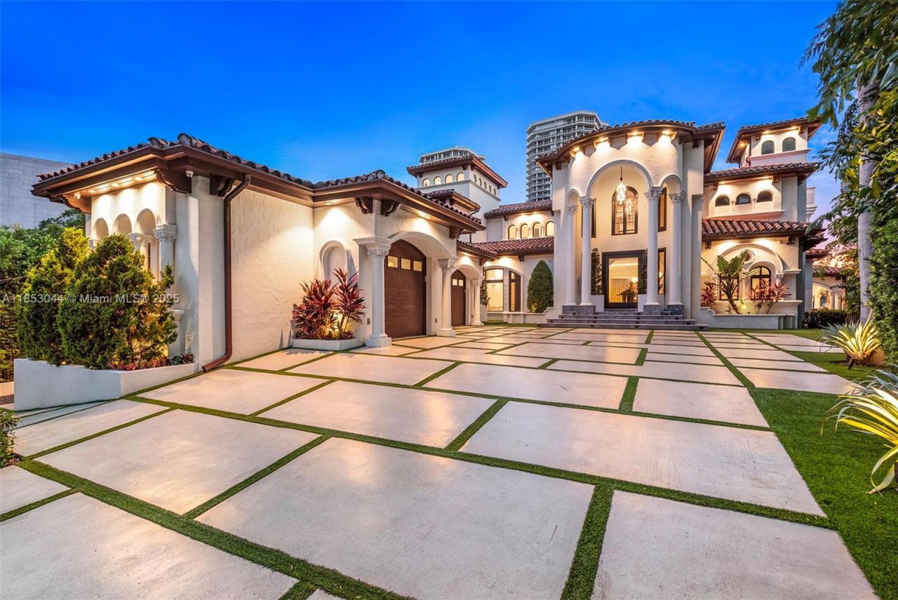 498 N Parkway Pkwy, Unit 498, Golden Beach, FL 33160 Photo