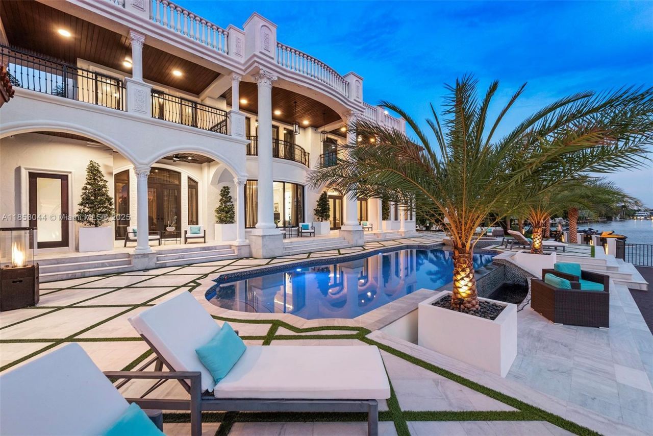 498 N Parkway Pkwy, Unit 498, Golden Beach, FL 33160 Photo