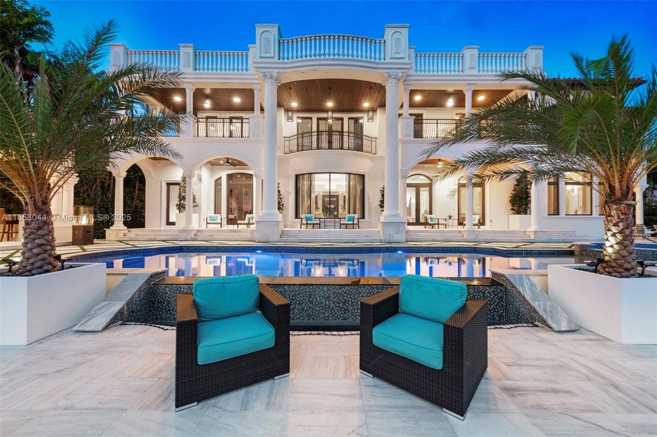 498 N Parkway Pkwy, Unit 498, Golden Beach, FL 33160 Photo