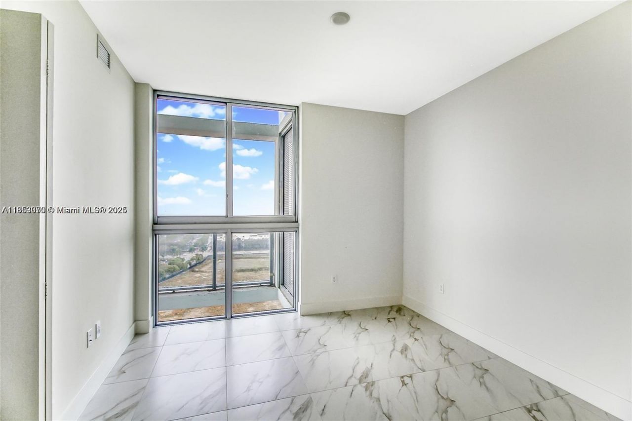 2000 Metropica Way, Unit 1709, Sunrise, FL 33323 Photo