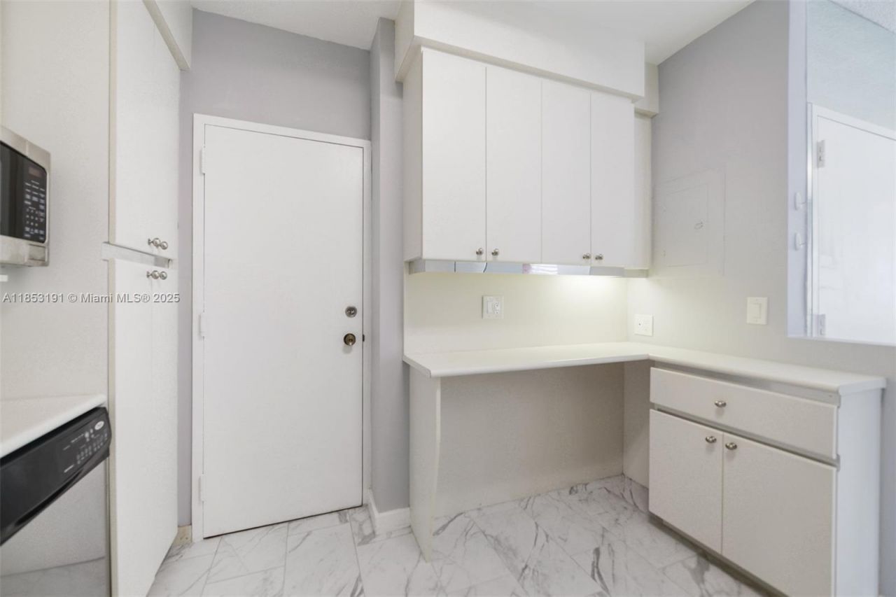 1950 S Ocean Dr, Unit 21F, Hallandale Beach, FL 33009 Photo