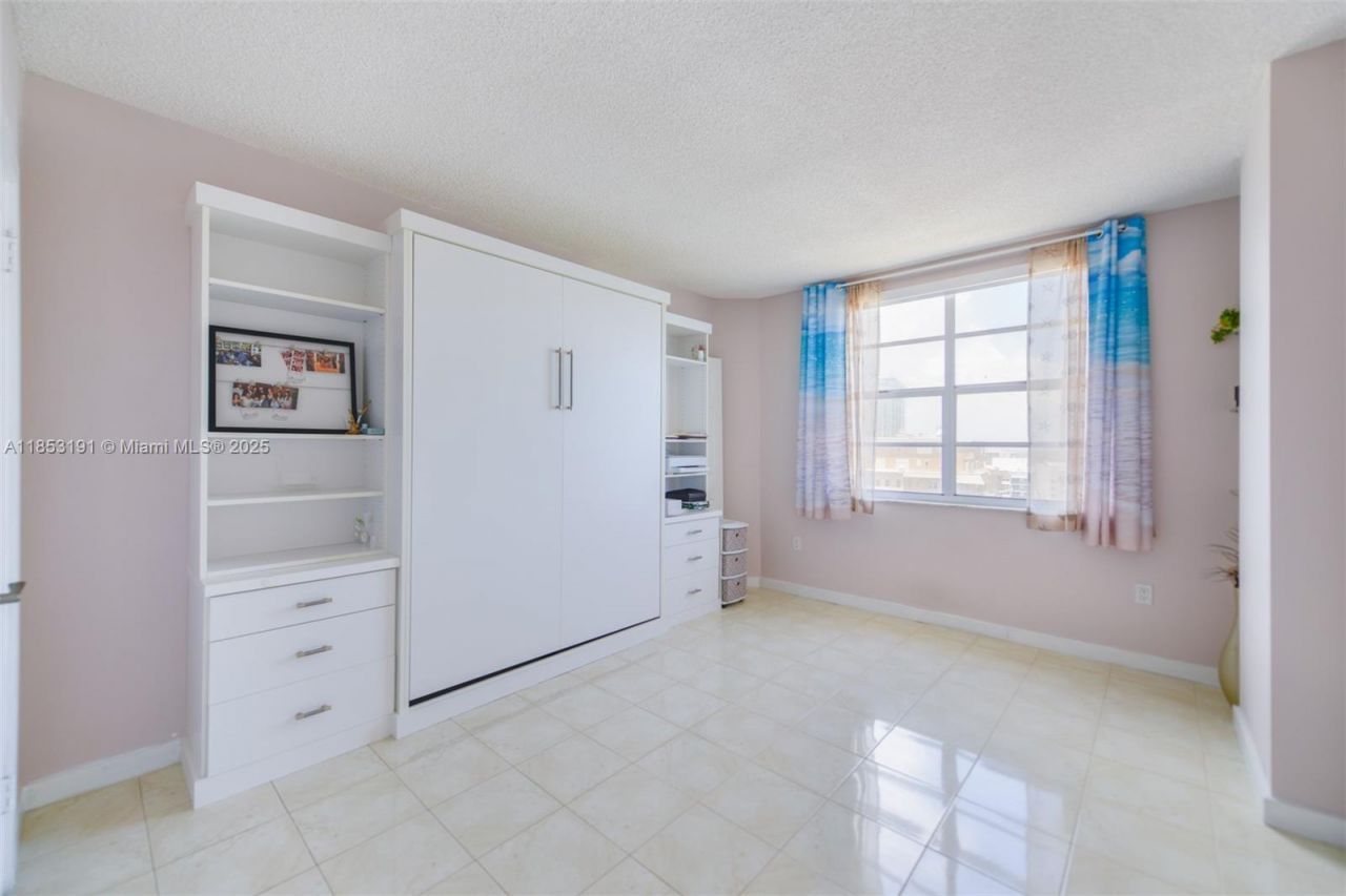 1950 S Ocean Dr, Unit 21F, Hallandale Beach, FL 33009 Photo