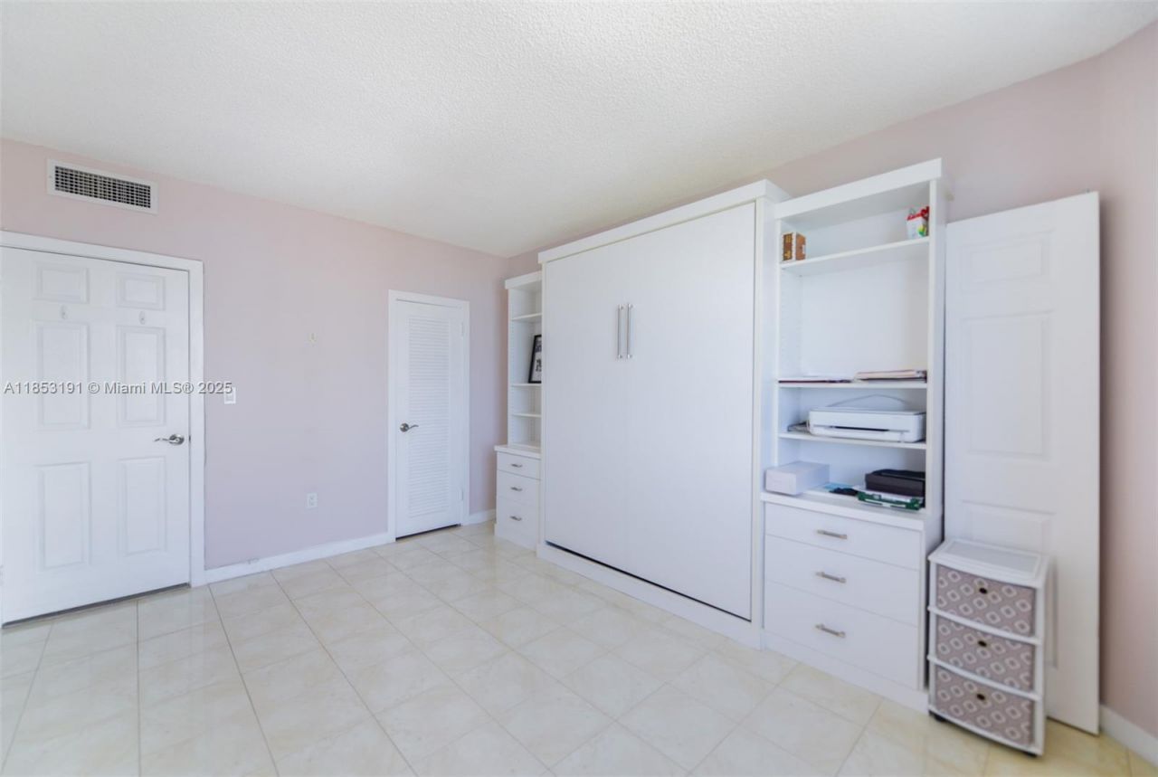 1950 S Ocean Dr, Unit 21F, Hallandale Beach, FL 33009 Photo