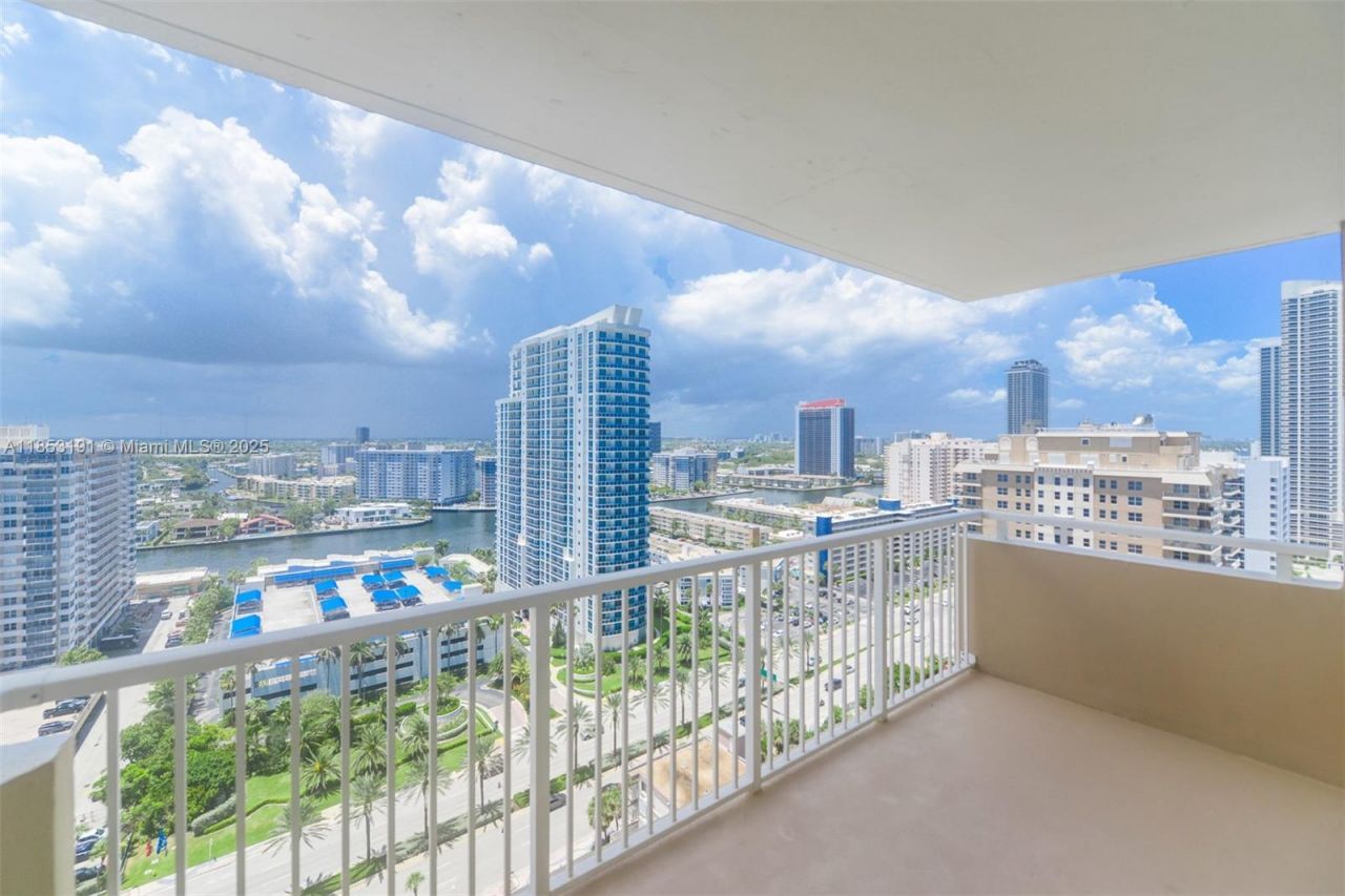 1950 S Ocean Dr, Unit 21F, Hallandale Beach, FL 33009 Photo