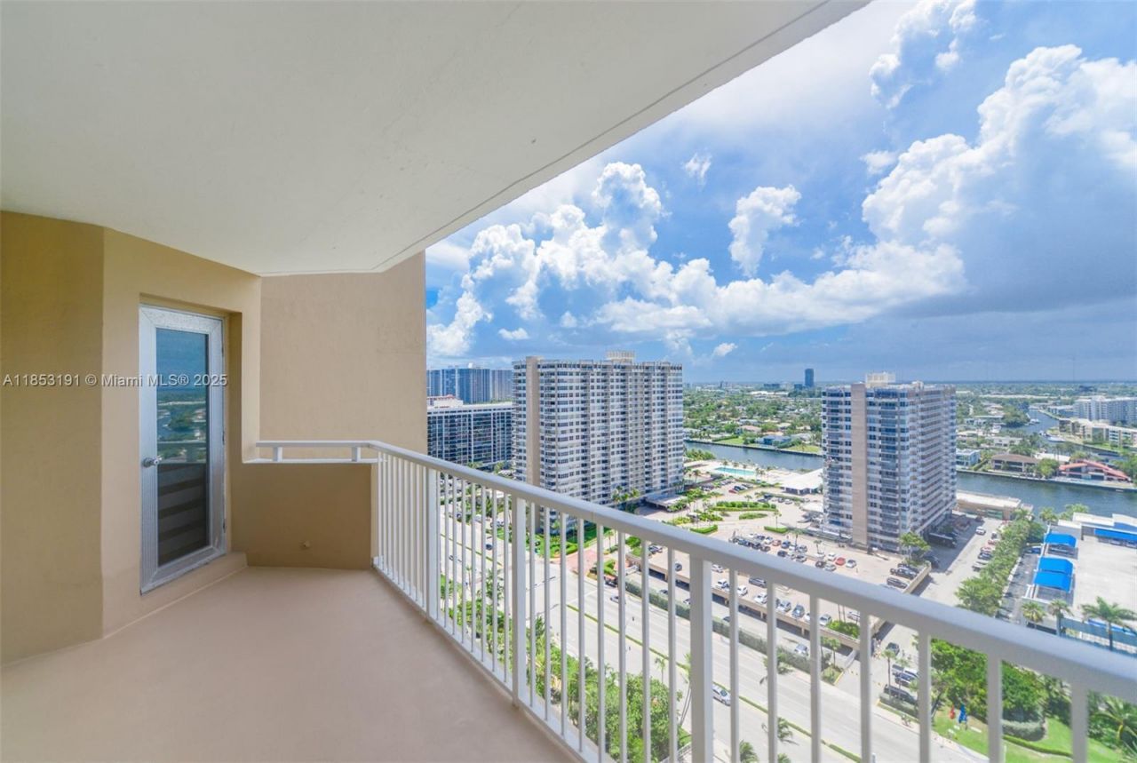 1950 S Ocean Dr, Unit 21F, Hallandale Beach, FL 33009 Photo