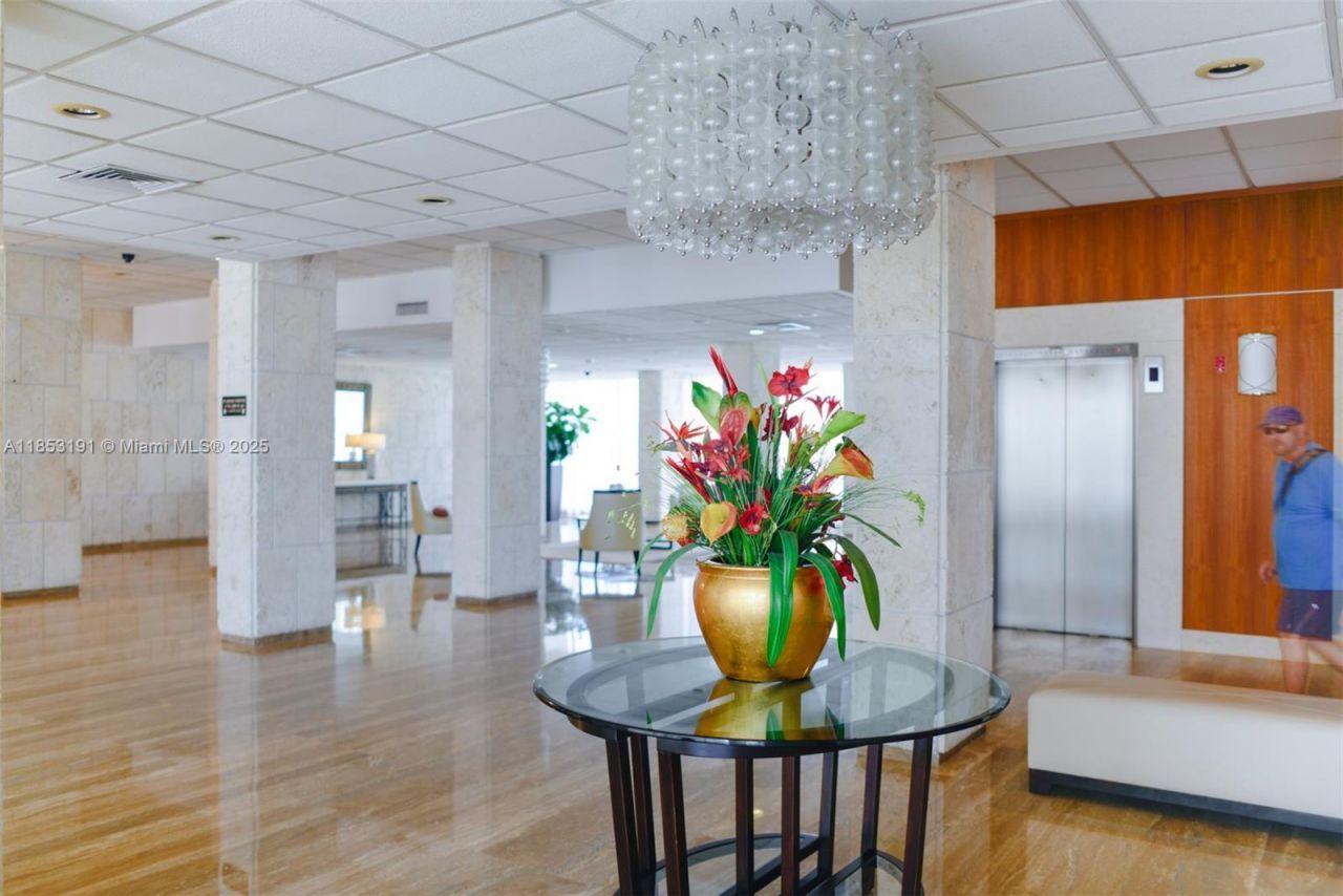 1950 S Ocean Dr, Unit 21F, Hallandale Beach, FL 33009 Photo