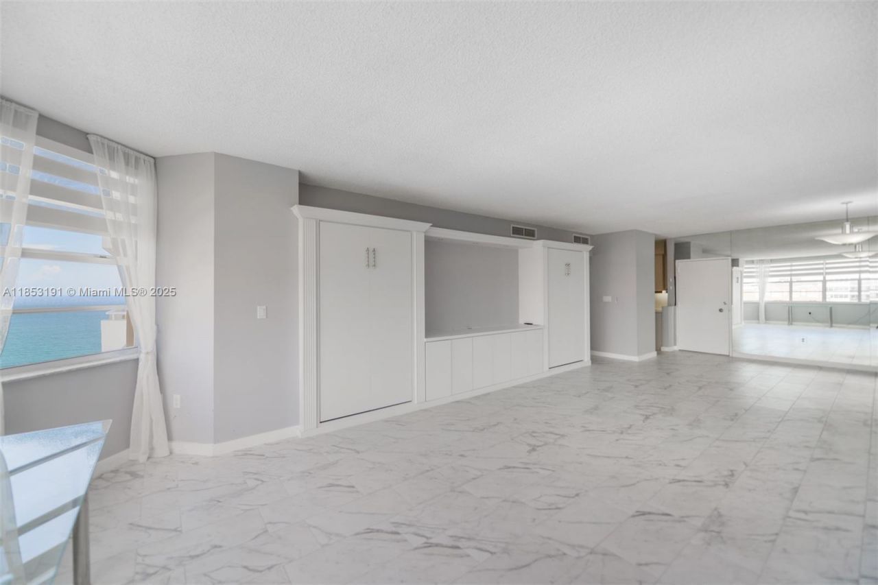1950 S Ocean Dr, Unit 21F, Hallandale Beach, FL 33009 Photo