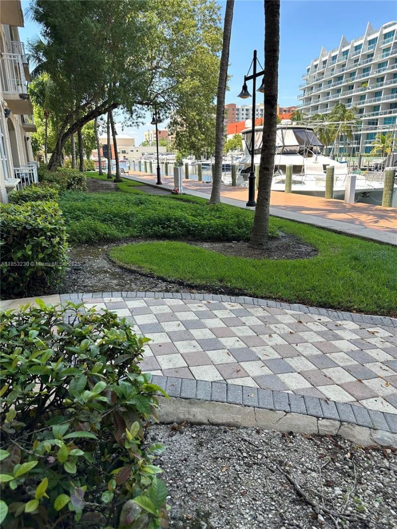 3001 NE 185th St, Unit 638, Aventura, FL 33180 Photo