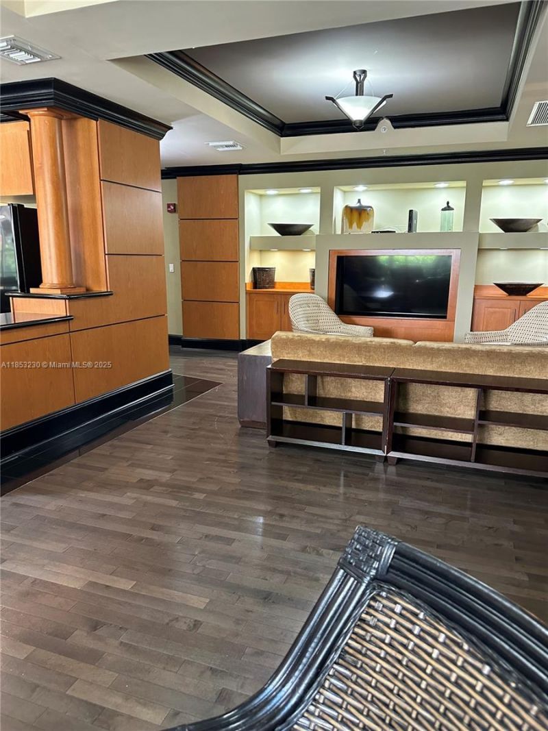 3001 NE 185th St, Unit 638, Aventura, FL 33180 Photo