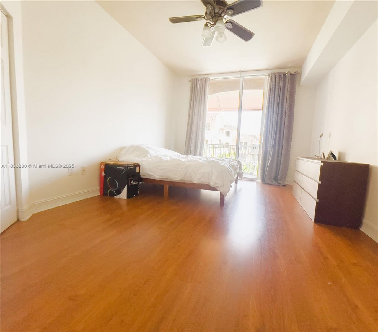 3001 NE 185th St, Unit 638, Aventura, FL 33180 Photo