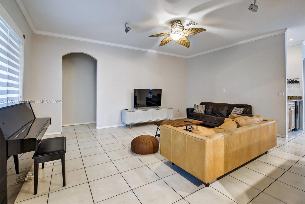 19138 Stonebrook St, Weston, FL 33332 Photo