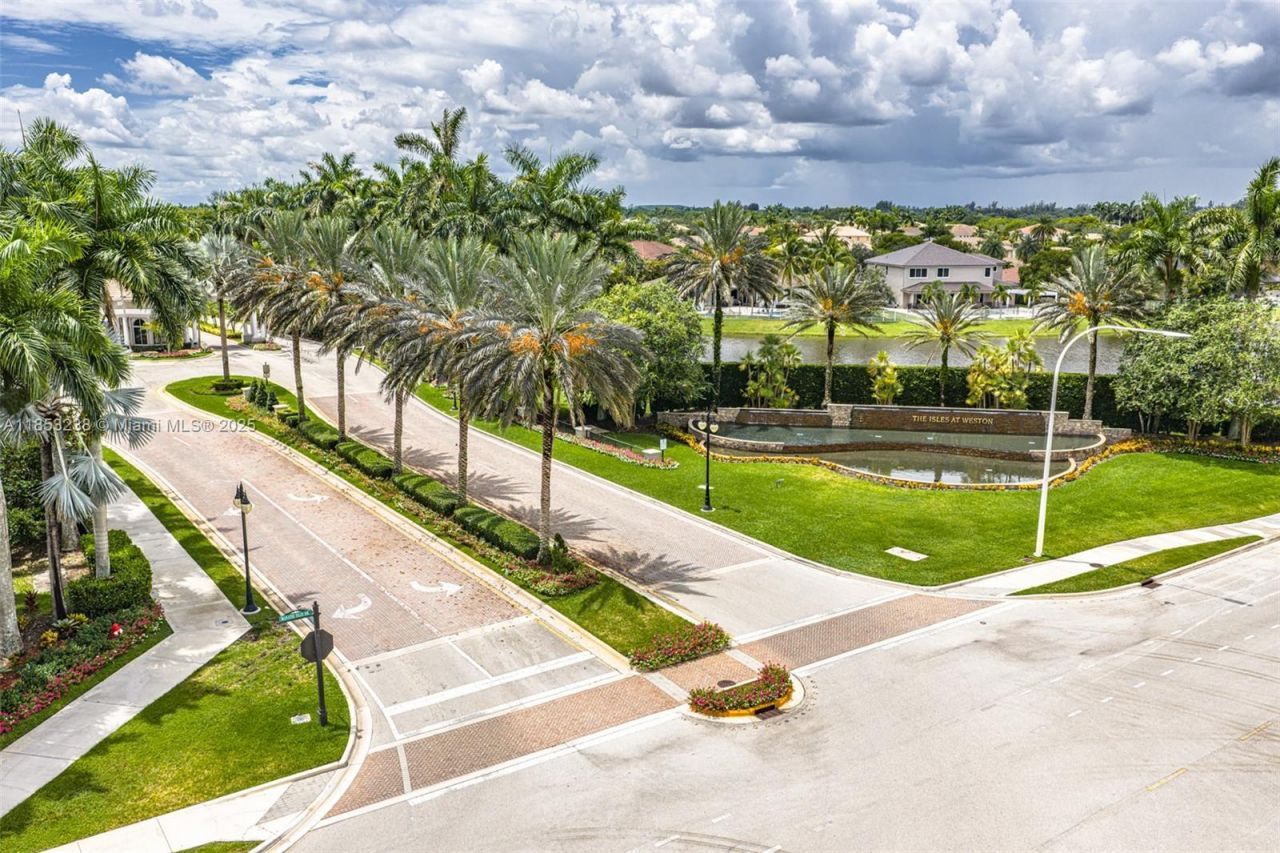 19138 Stonebrook St, Weston, FL 33332 Photo