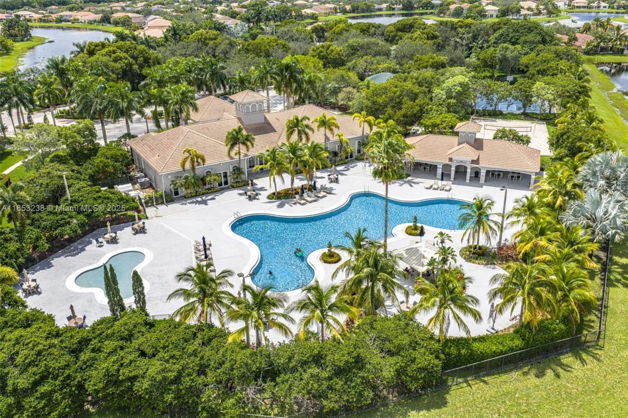 19138 Stonebrook St, Weston, FL 33332 Photo