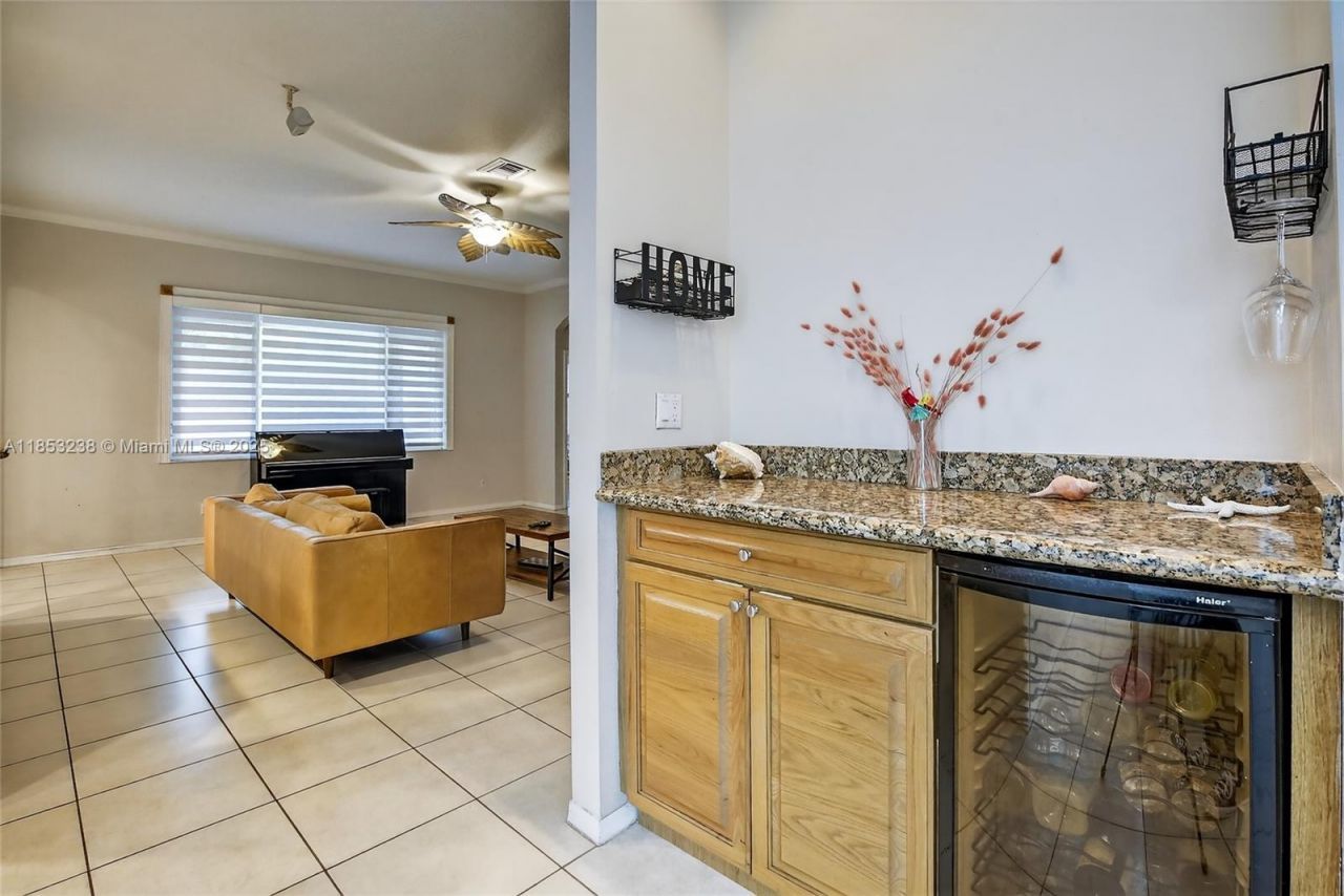 19138 Stonebrook St, Weston, FL 33332 Photo