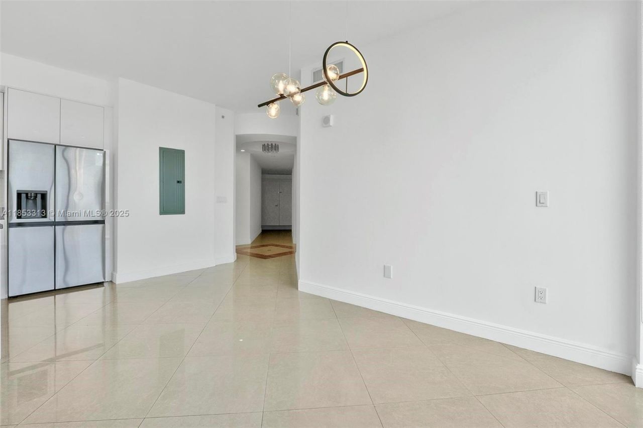 3131 NE 188th St, Unit 1-1212, Aventura, FL 33180 Photo