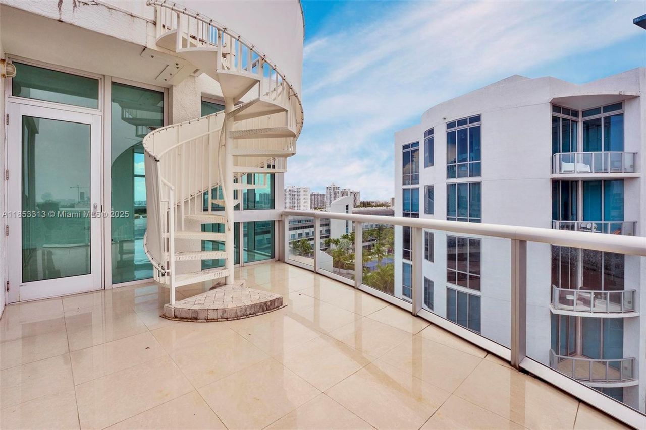 3131 NE 188th St, Unit 1-1212, Aventura, FL 33180 Photo