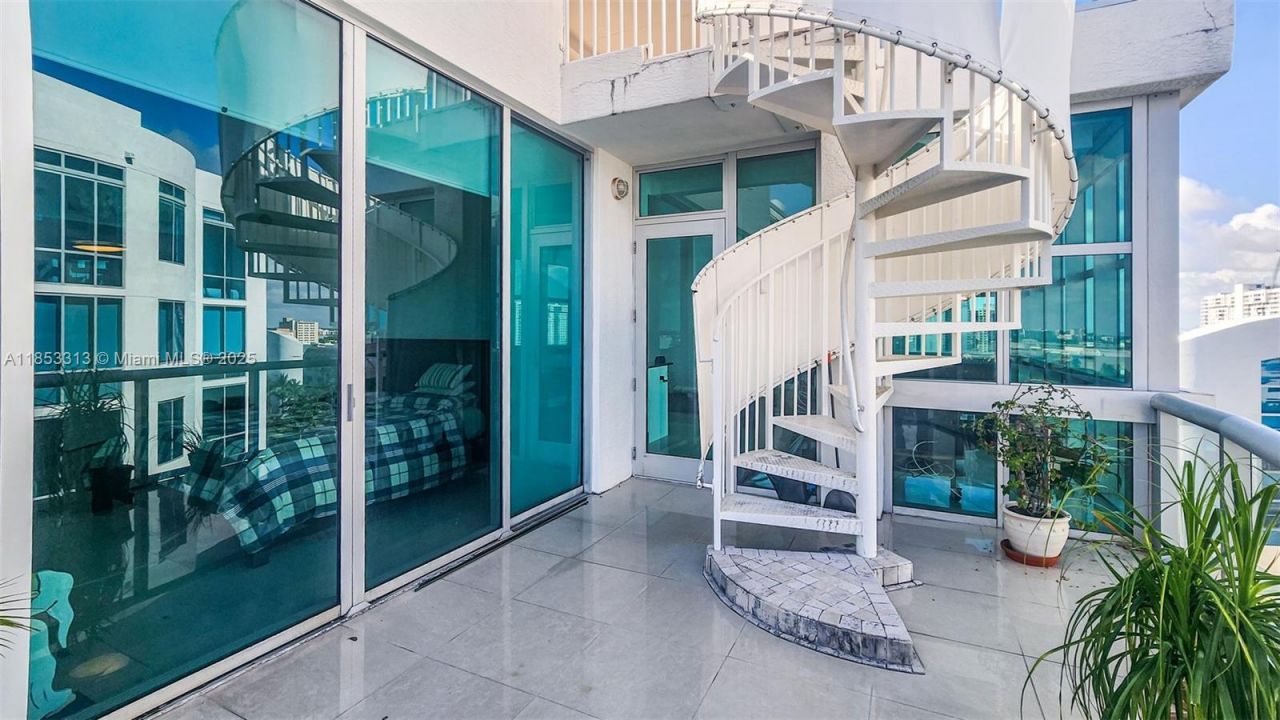 3131 NE 188th St, Unit 1-1212, Aventura, FL 33180 Photo