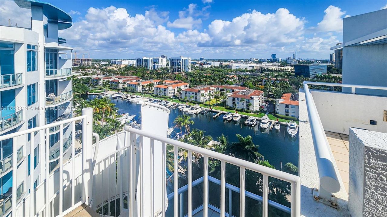 3131 NE 188th St, Unit 1-1212, Aventura, FL 33180 Photo