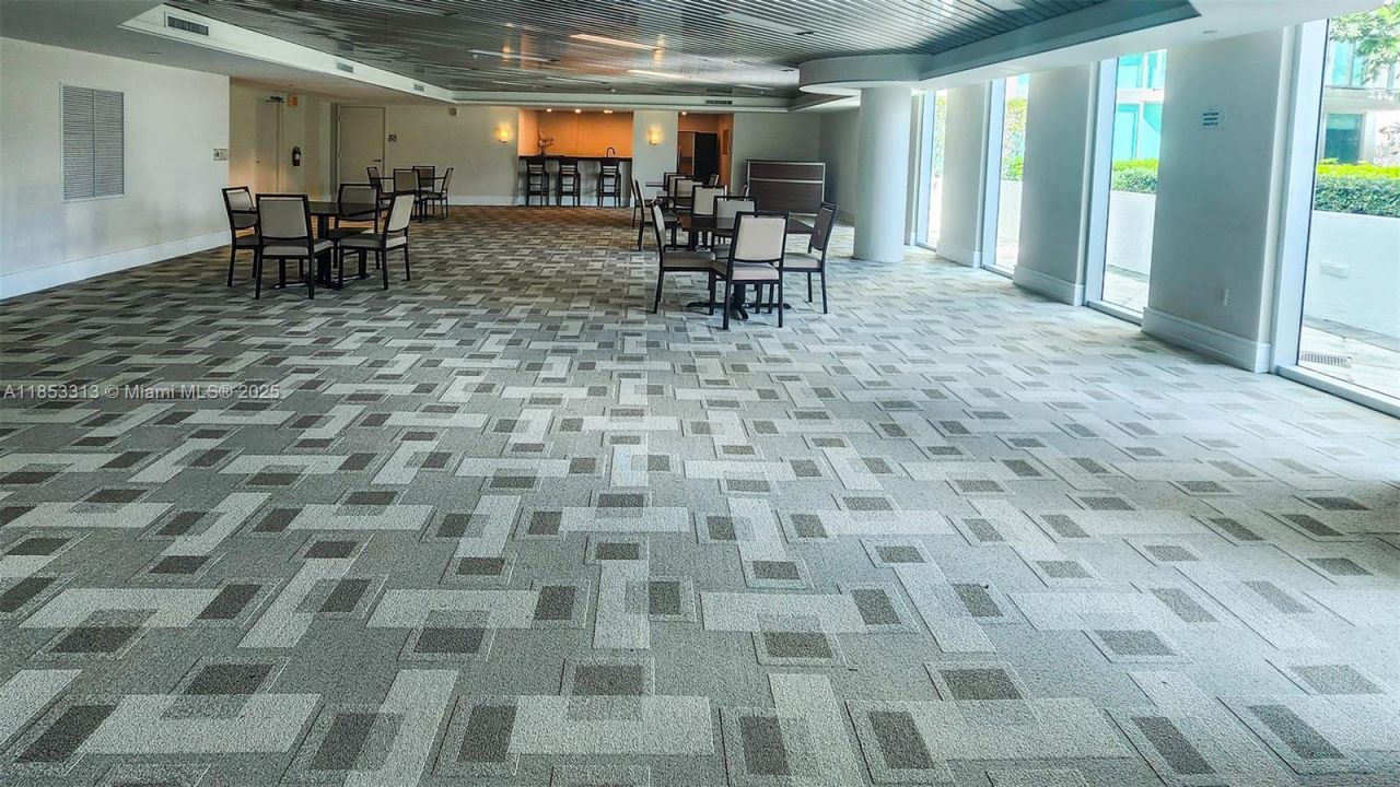 3131 NE 188th St, Unit 1-1212, Aventura, FL 33180 Photo