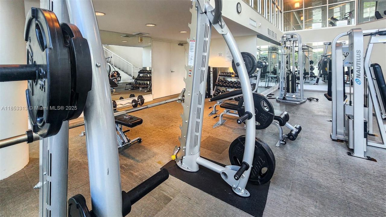 3131 NE 188th St, Unit 1-1212, Aventura, FL 33180 Photo