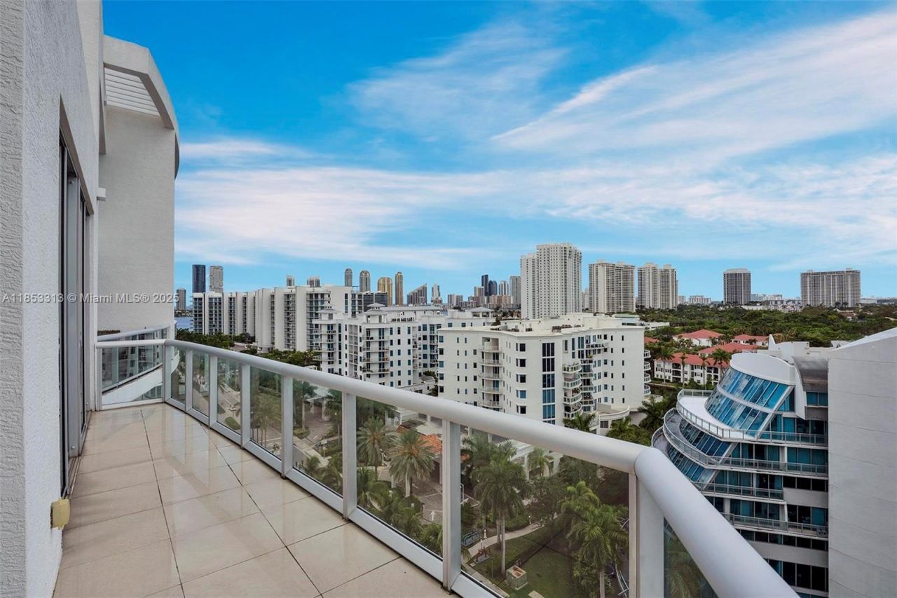 3131 NE 188th St, Unit 1-1212, Aventura, FL 33180 Photo