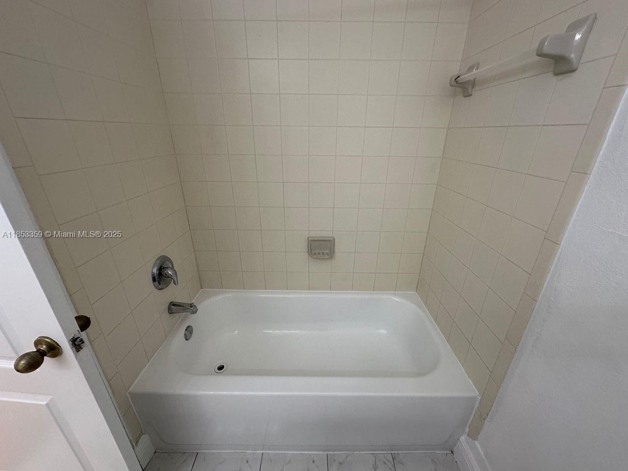 1568 SE 26th St, Unit 200, Homestead, FL 33035 Photo