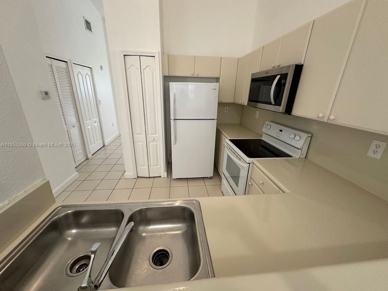 1568 SE 26th St, Unit 200, Homestead, FL 33035 Photo