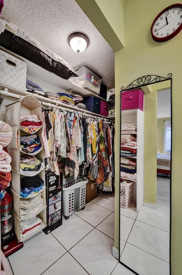 200 Diplomat Pkwy, Unit 423, Hallandale Beach, FL 33009 Photo