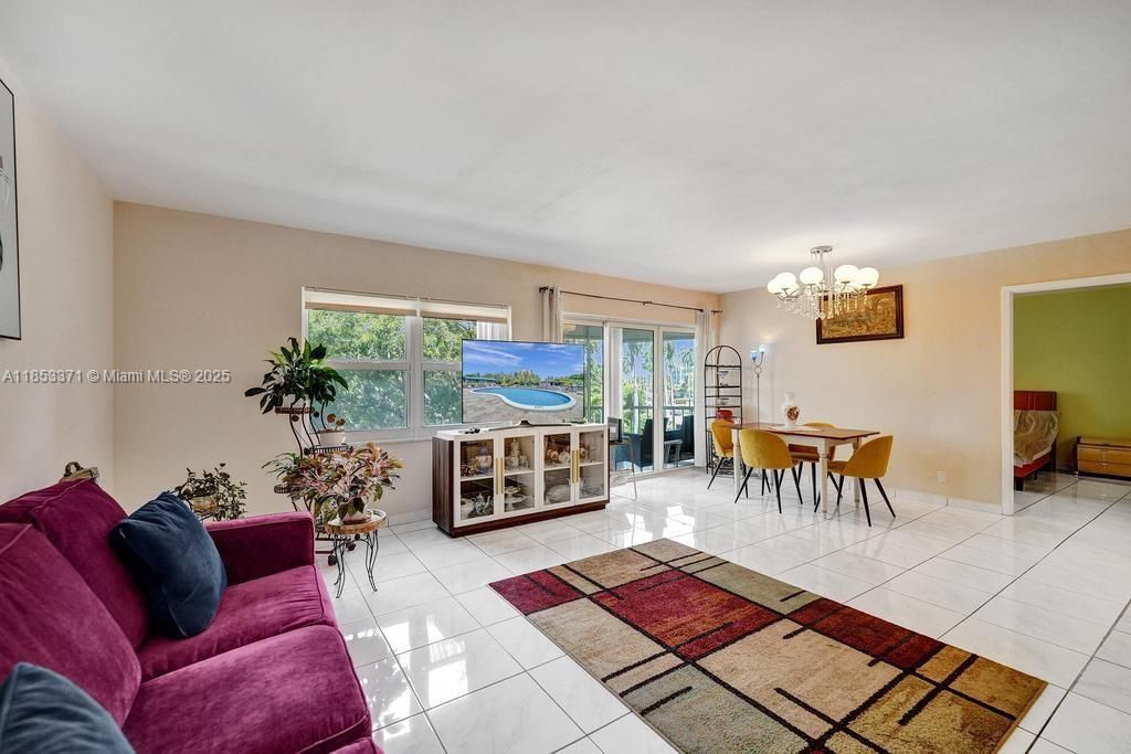 200 Diplomat Pkwy, Unit 423, Hallandale Beach, FL 33009 Photo