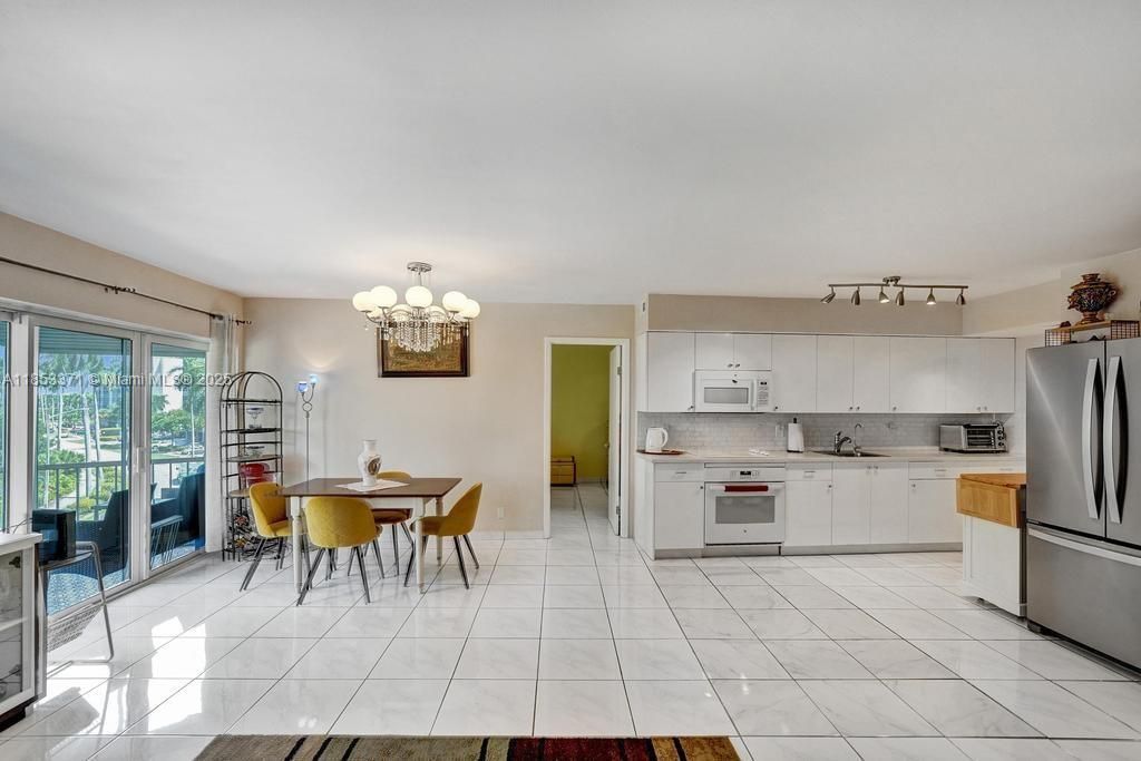 200 Diplomat Pkwy, Unit 423, Hallandale Beach, FL 33009 Photo