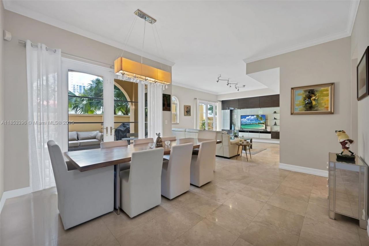 18345 NE 30th Pl, Unit 18345, Aventura, FL 33160 Photo