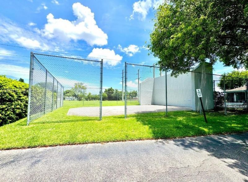 1444 NW 97th Ave, Unit 267, Pembroke Pines, FL 33024 Photo