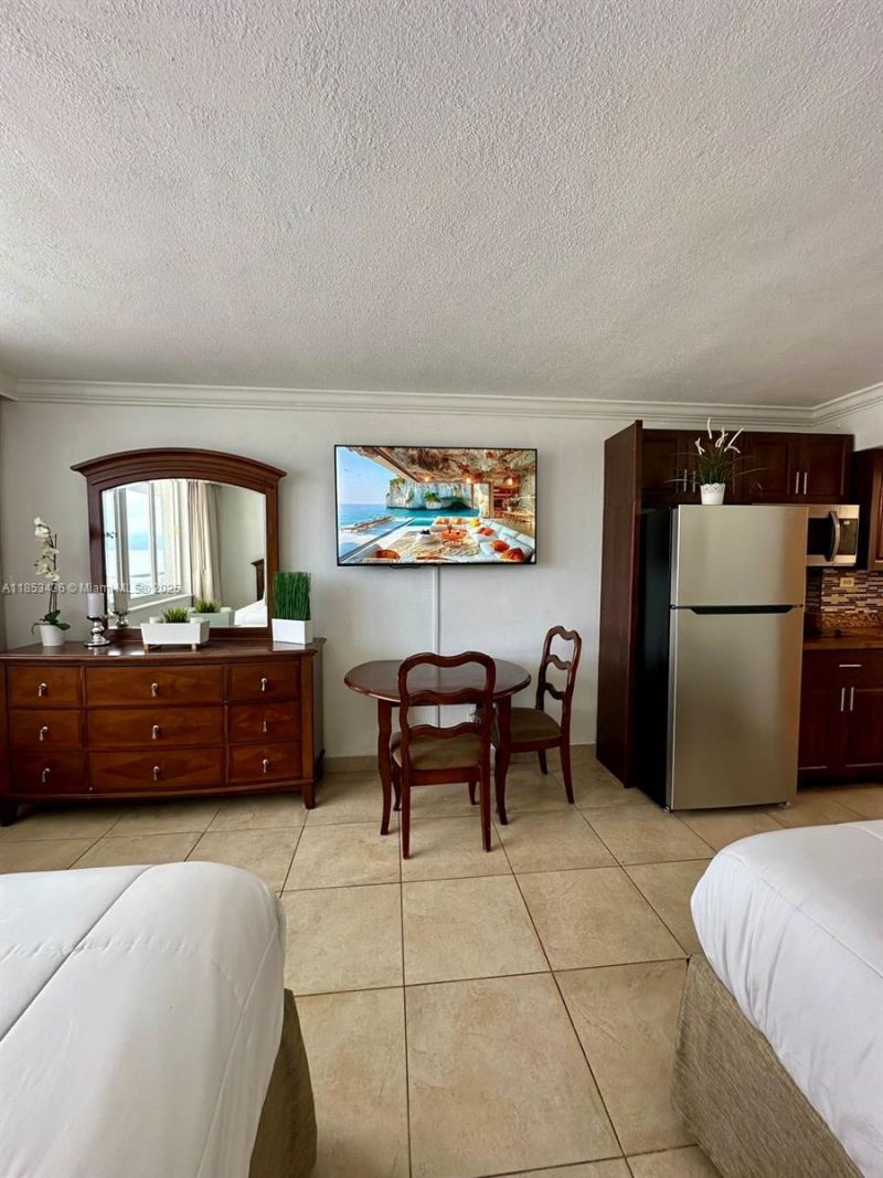 19201 Collins Ave, Unit 108, Sunny Isles Beach, FL 33160 Photo