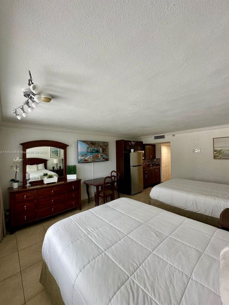 19201 Collins Ave, Unit 108, Sunny Isles Beach, FL 33160 Photo