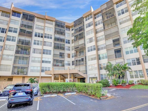 1100 Saint Charles Pl, Unit 504, Pembroke Pines, FL 33026