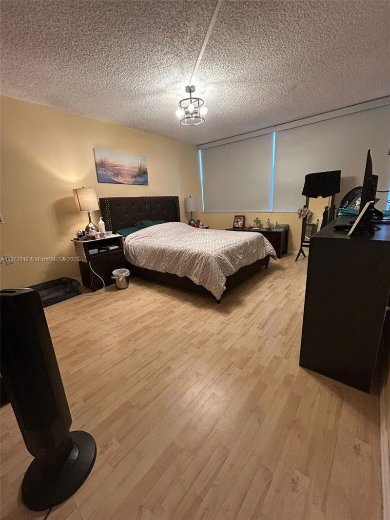 1100 Saint Charles Pl, Unit 504, Pembroke Pines, FL 33026 Photo