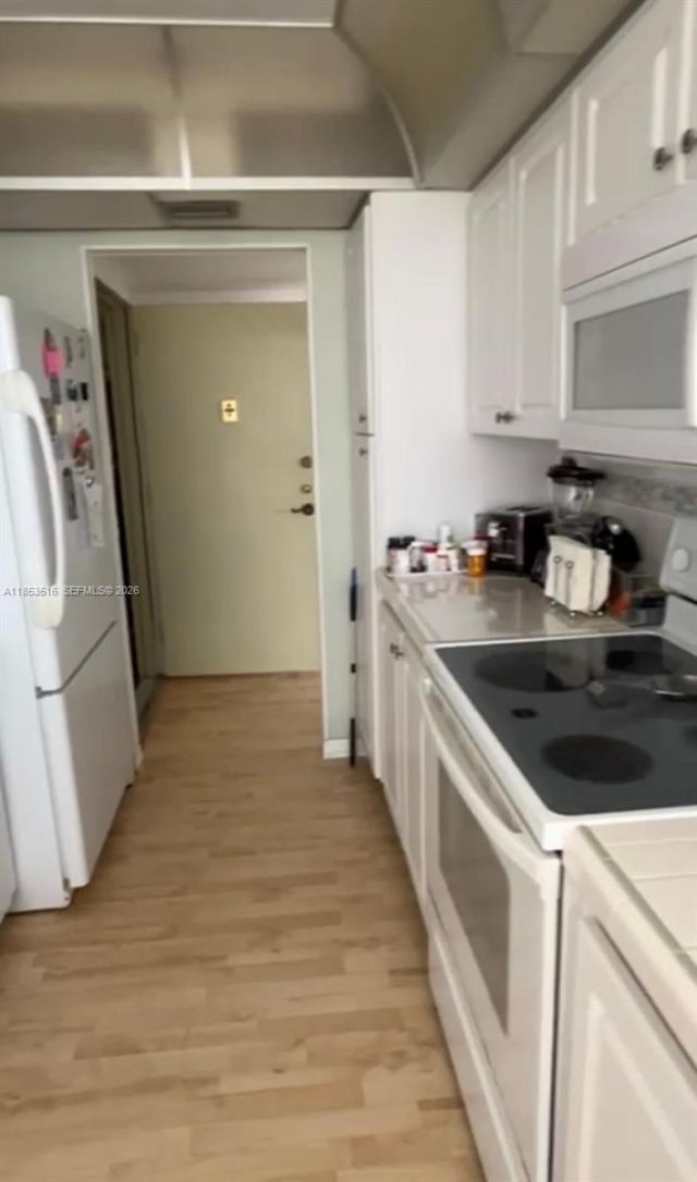 1100 Saint Charles Pl, Unit 504, Pembroke Pines, FL 33026 Photo