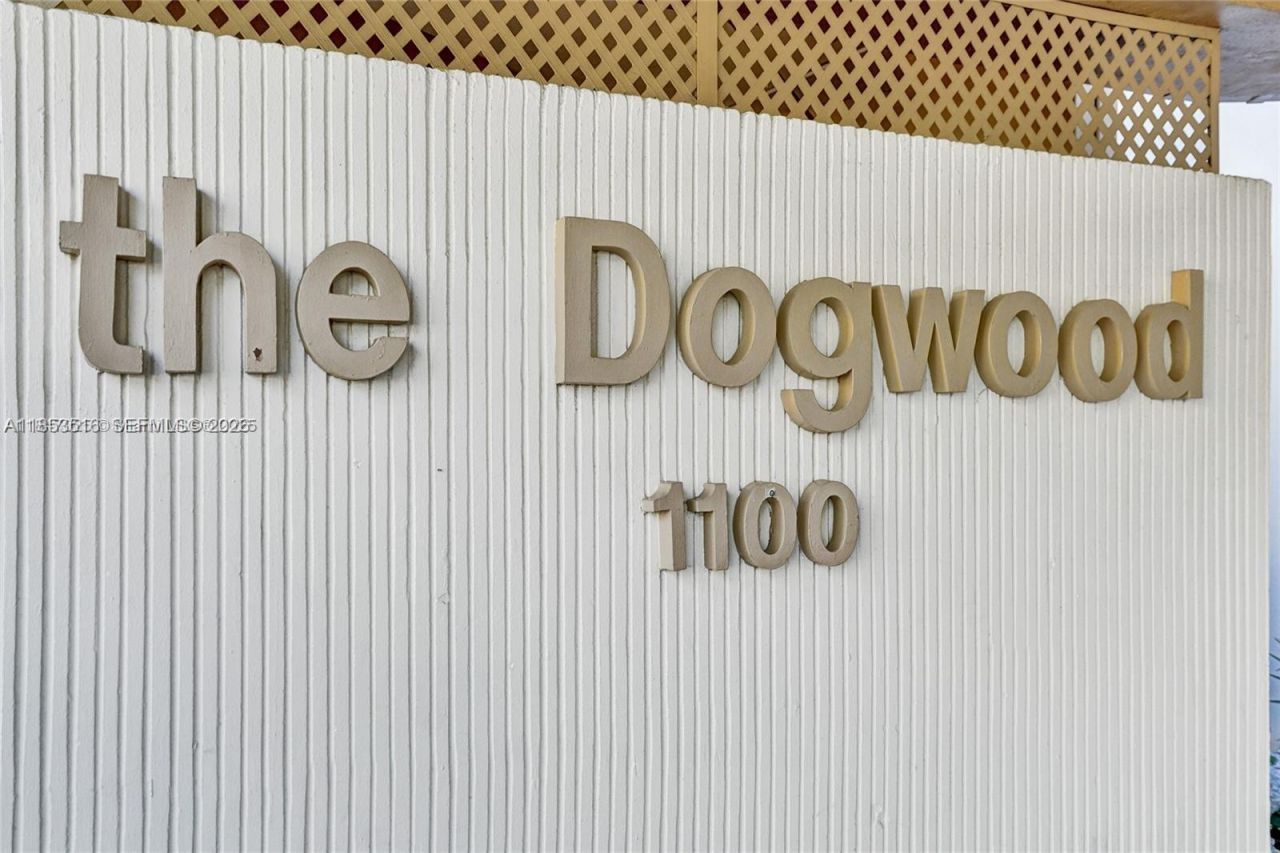 1100 Saint Charles Pl, Unit 504, Pembroke Pines, FL 33026 Photo