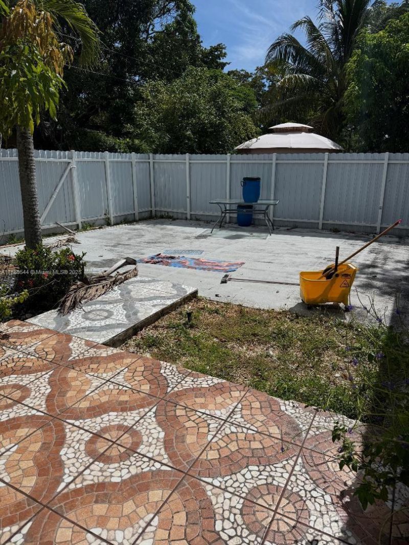 985 NE 146th St, North Miami, FL 33161 Photo