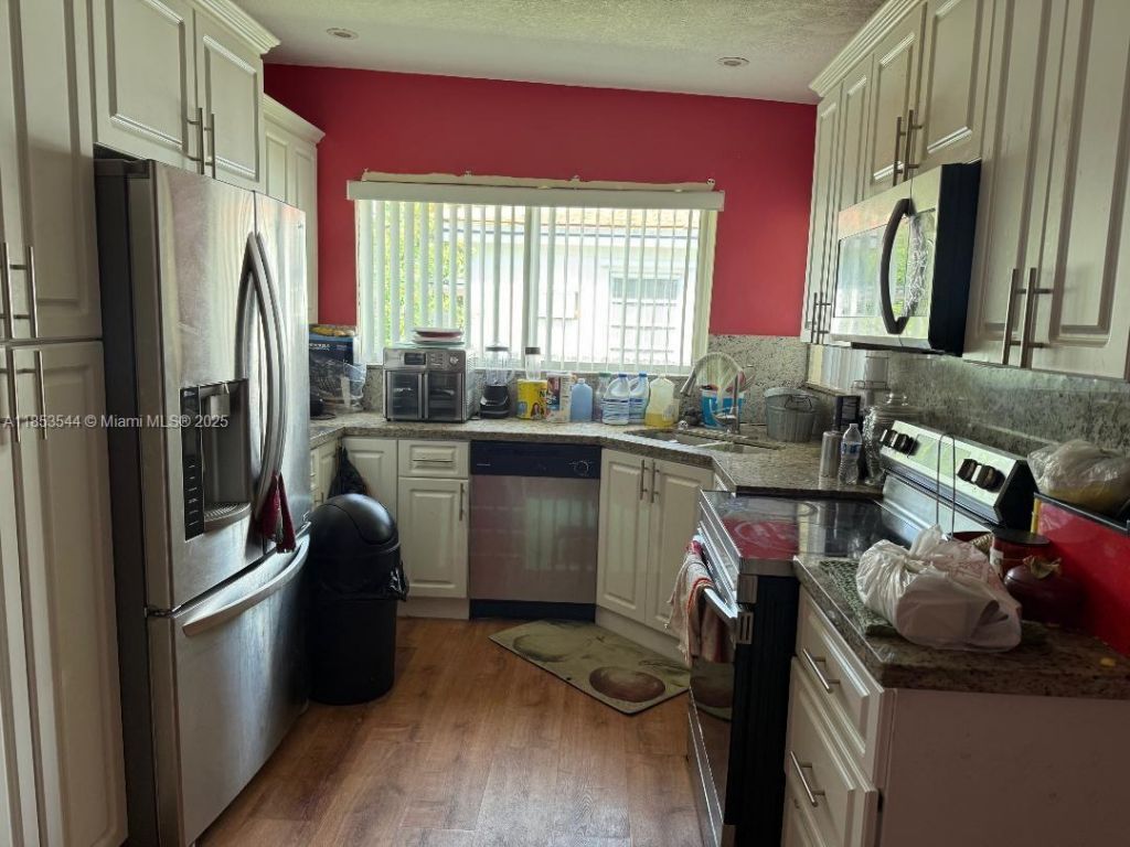 985 NE 146th St, North Miami, FL 33161 Photo