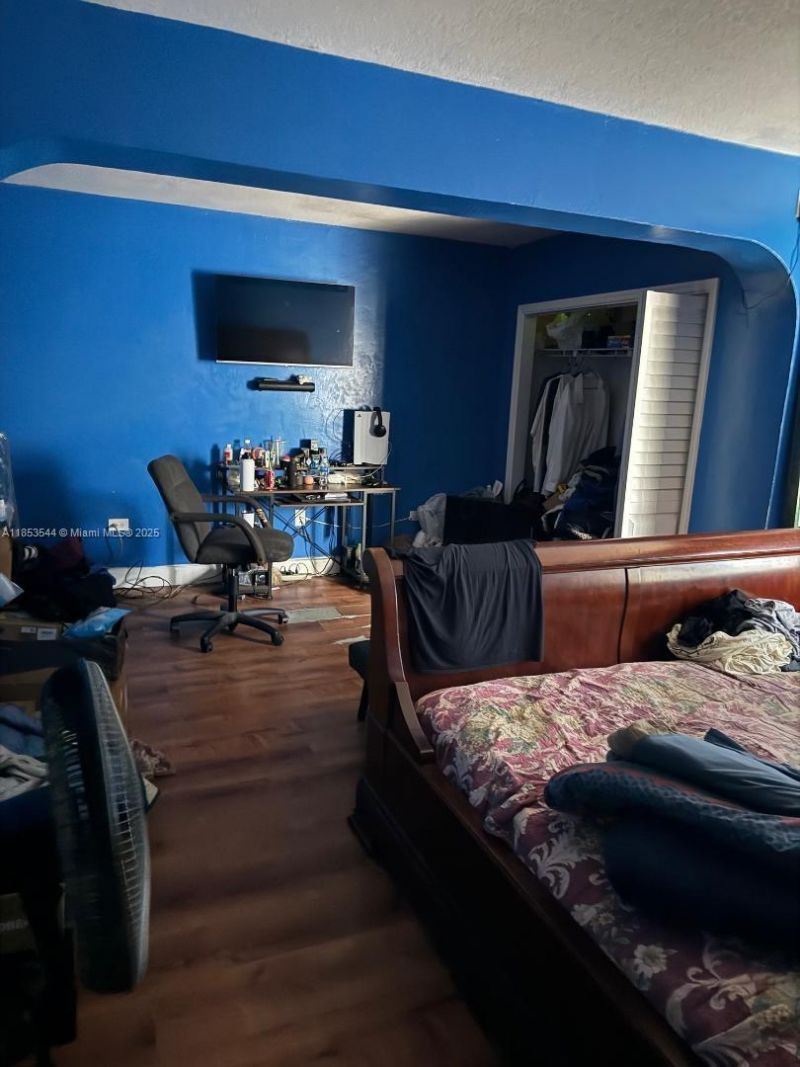 985 NE 146th St, North Miami, FL 33161 Photo