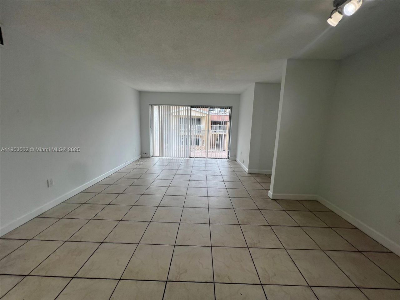 4660 NW 79th Ave, Unit 2C, Doral, FL 33166 Photo