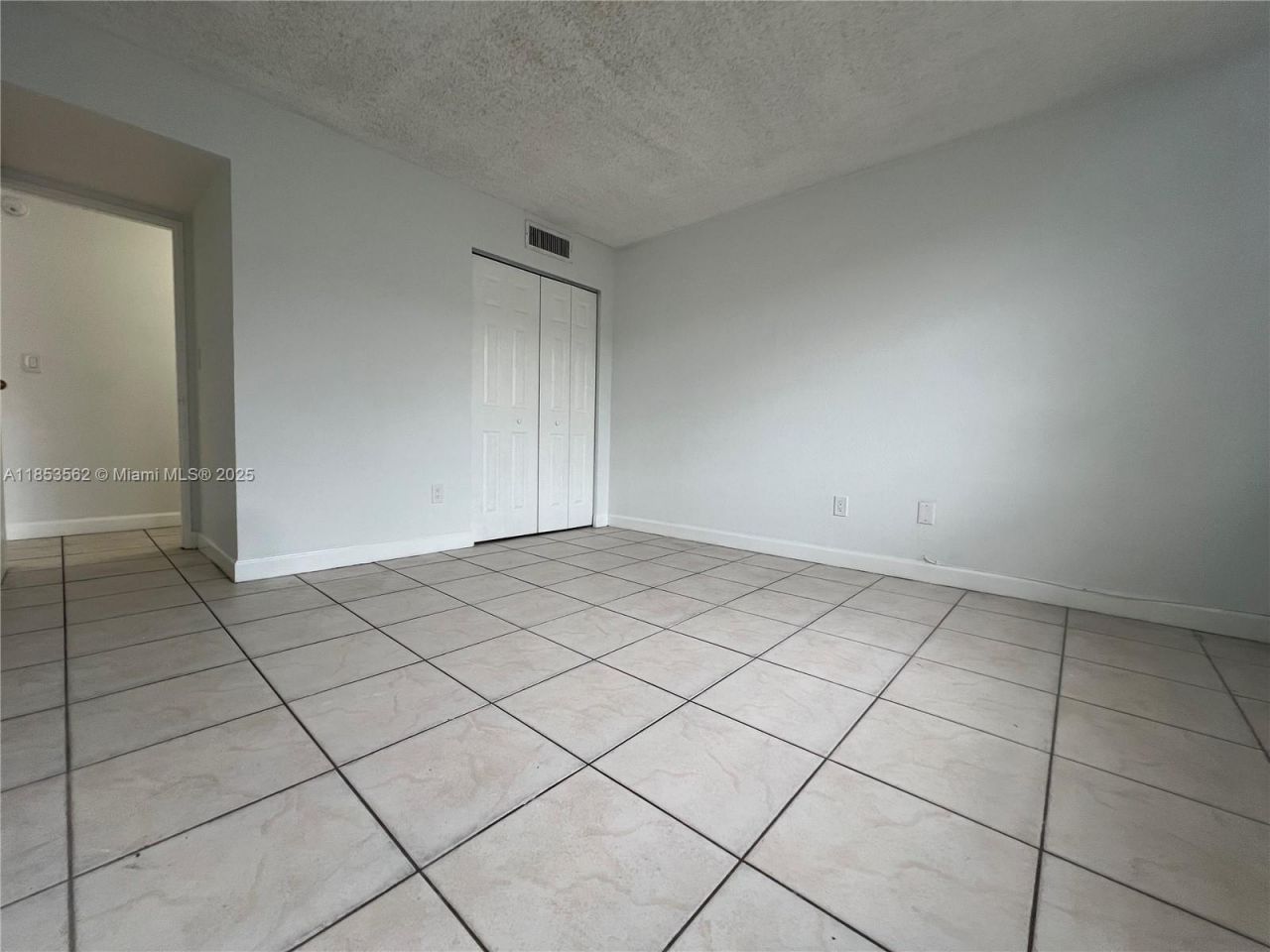 4660 NW 79th Ave, Unit 2C, Doral, FL 33166 Photo