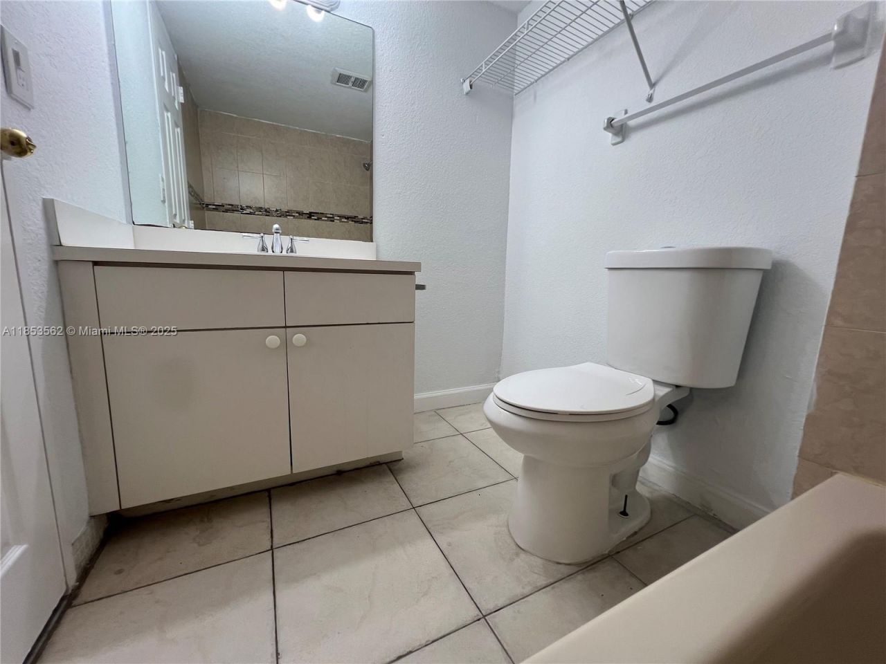 4660 NW 79th Ave, Unit 2C, Doral, FL 33166 Photo