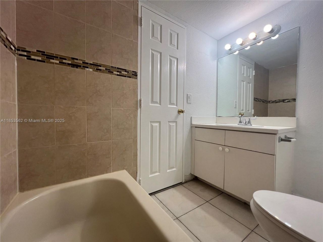 4660 NW 79th Ave, Unit 2C, Doral, FL 33166 Photo