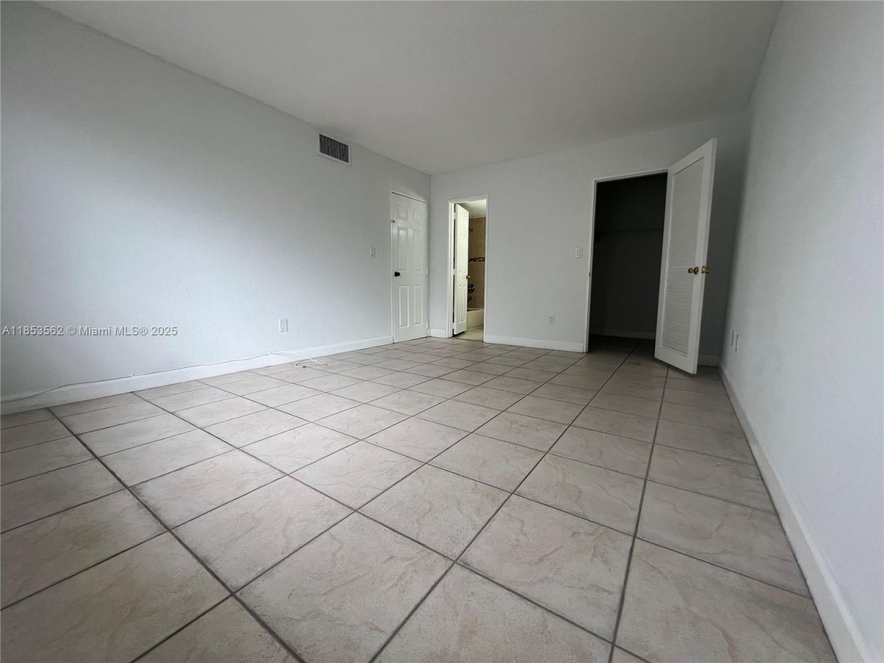 4660 NW 79th Ave, Unit 2C, Doral, FL 33166 Photo