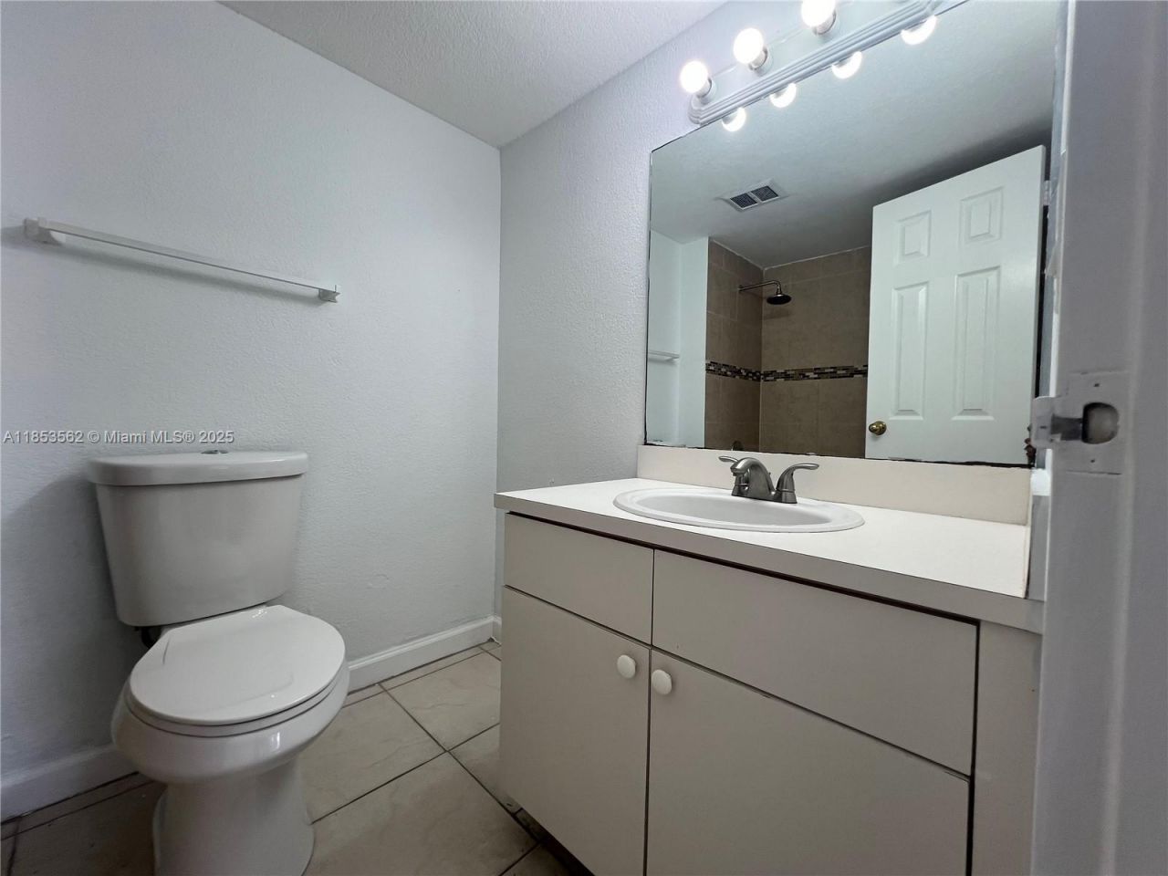 4660 NW 79th Ave, Unit 2C, Doral, FL 33166 Photo