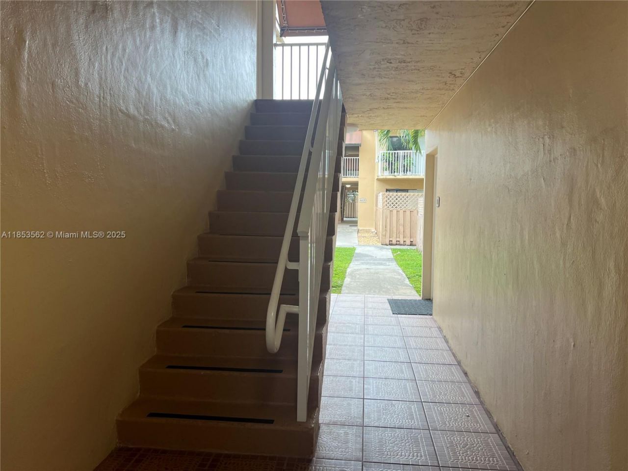 4660 NW 79th Ave, Unit 2C, Doral, FL 33166 Photo